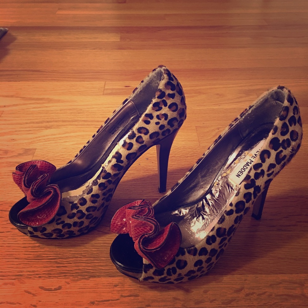 Steve Madden Leopard Peep Toe Heels